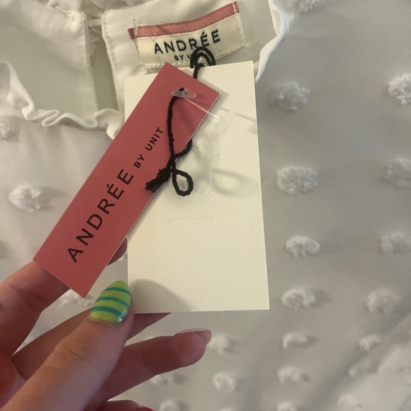 Andree by Unit White Textured Women's Top - Picture 3 of 4